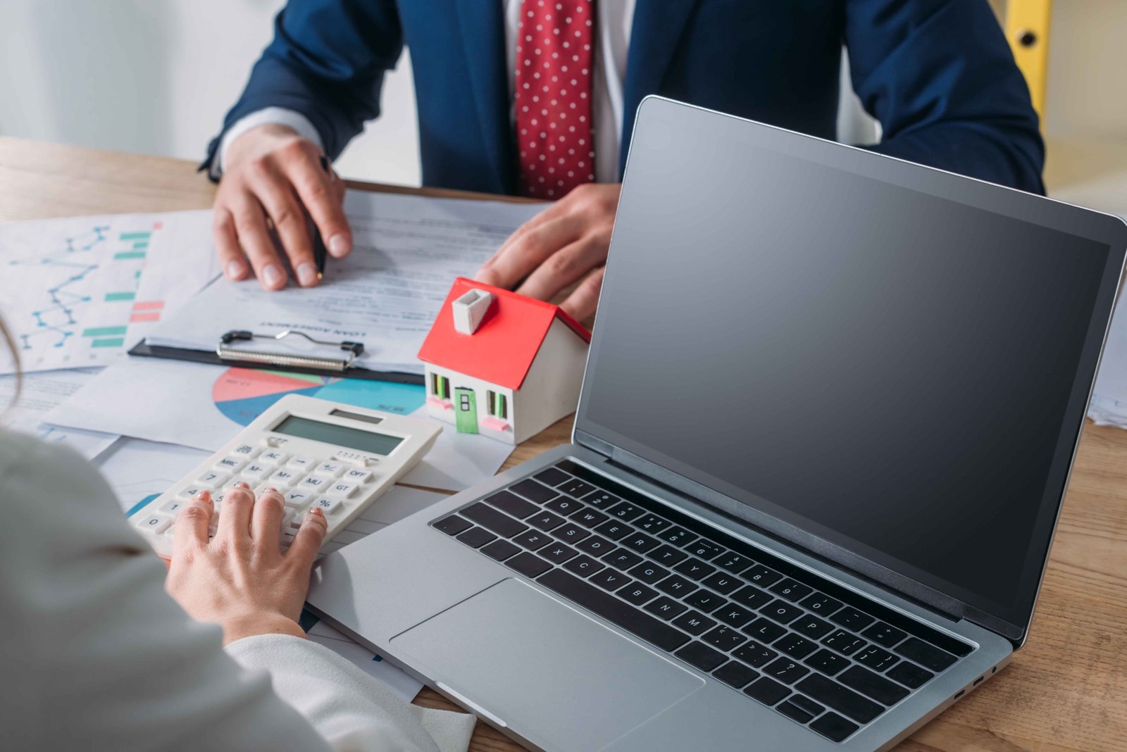 House Auctions vs. Tax Deed Auctions Which is the Smarter Investment